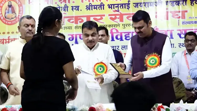 CM Fadnavis, Gadkari honour Charmakar students in Nagpur