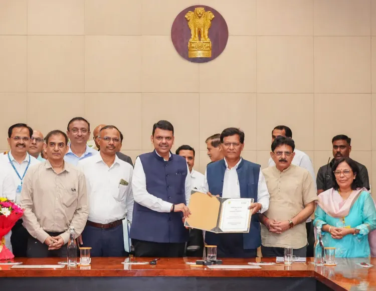 CM Fadnavis Inks MoU for Tasar Silk Push in Gadchiroli
