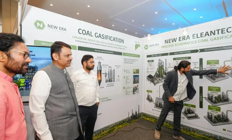 CM Fadnavis joins Coal Ministry roadshow on gasification in Mumbai