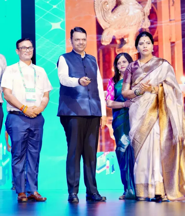 CM Fadnavis Launches BMC AI Approval Twin at Mumbai Tech Week