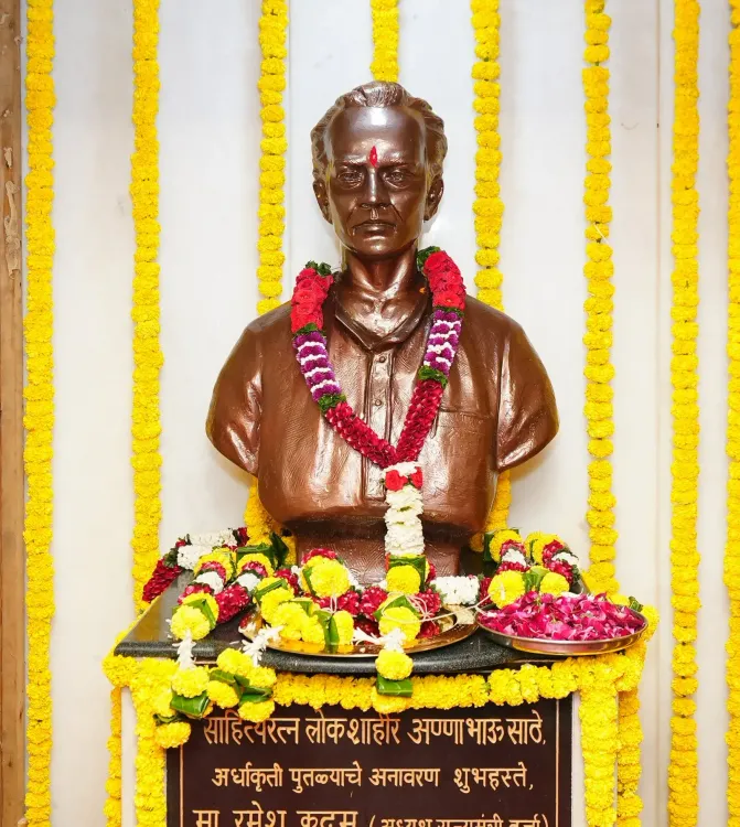 CM Fadnavis pays tribute to Lokshahir Annabhau Sathe in Mumbai