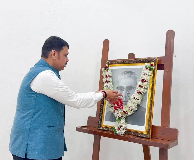 CM Fadnavis pays tribute to Vasantrao Naik on birth anniversary