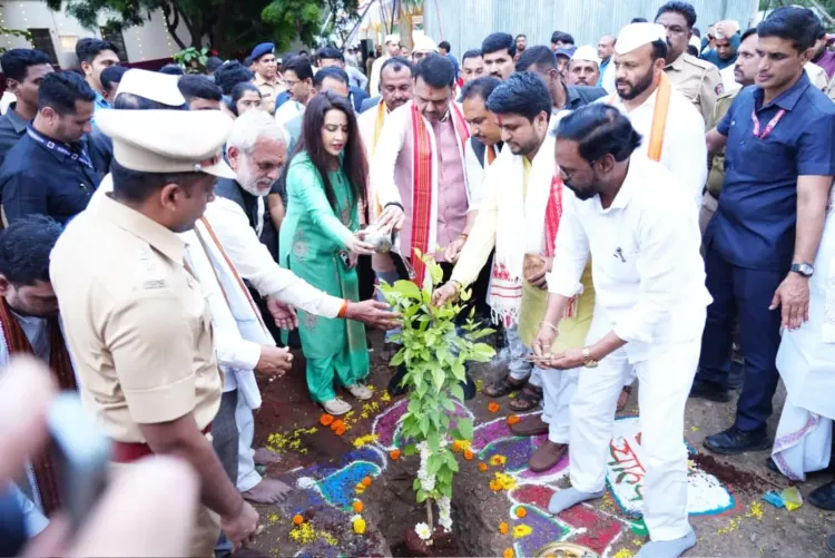 CM Fadnavis Plants Saplings at Pandharpur Wari Green Drive