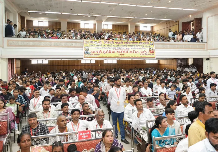 CM Fadnavis Promises Sant Ravidas Memorial Fund, LIDCOM Revamp