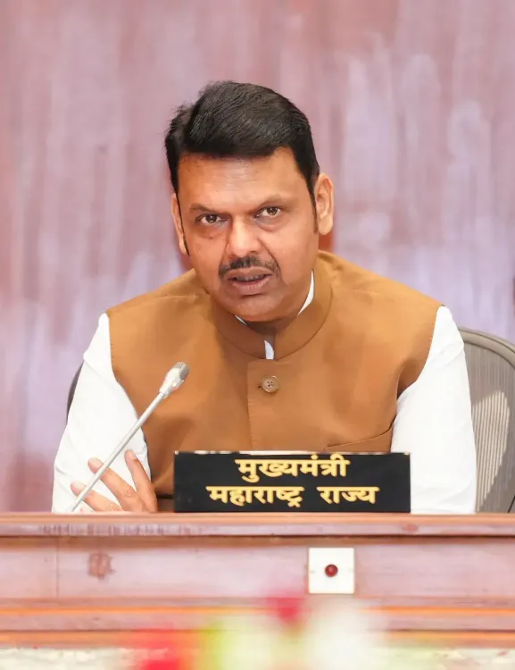 CM Fadnavis Pushes GPR Reforms, Eyes Aug 15 Citizen Service Revamp