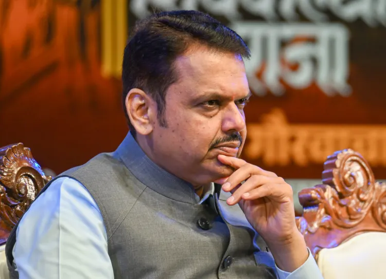 How is CM Fadnavis Responding to the Flood Situation?