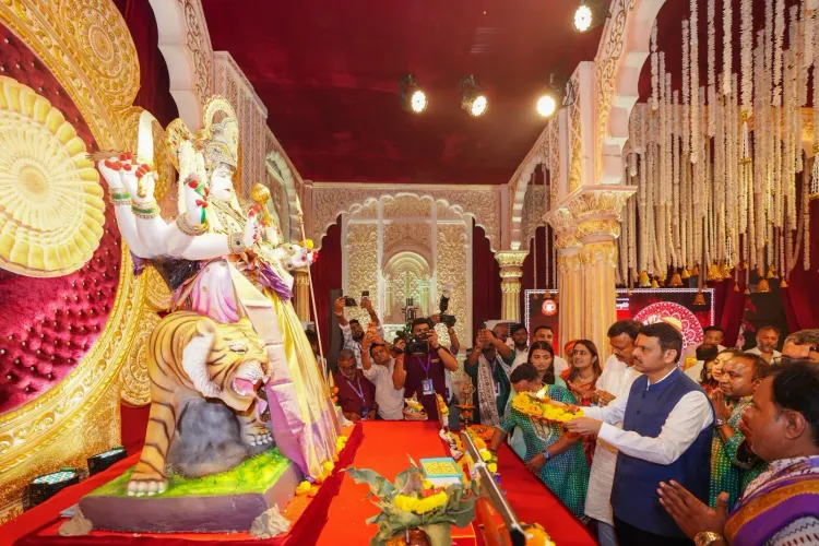 CM Fadnavis Seeks Blessings at Borivali Navratri 2026