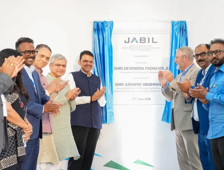 CM Fadnavis, Vaishnaw Inaugurate Jabil's New Pune Plant