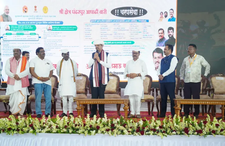 CM Fadnavis Visits Pune Palkhis, Pledges Pandharpur Corridor