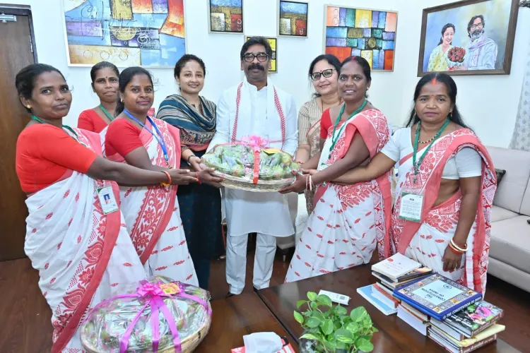 CM Hemant Soren's Birsa Harit Gram Yojana Sends Amrapali Mangoes to London
