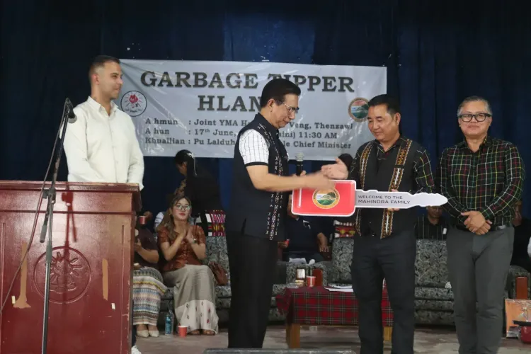CM Lalduhoma attends garbage tipper handover in Thenzawl