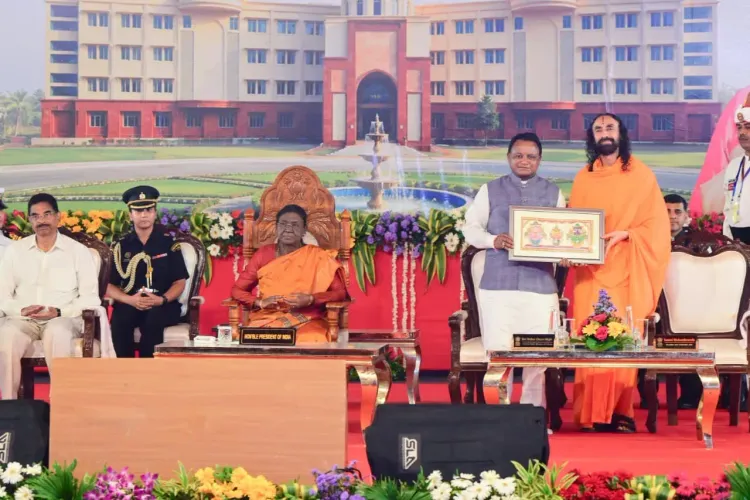 CM Majhi at Jagadguru Kripalu University inauguration in Cuttack