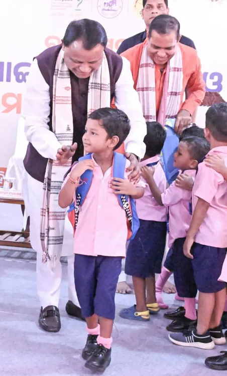 CM Majhi Honours Anganwadi Workers at Odisha Poshan Maah Event