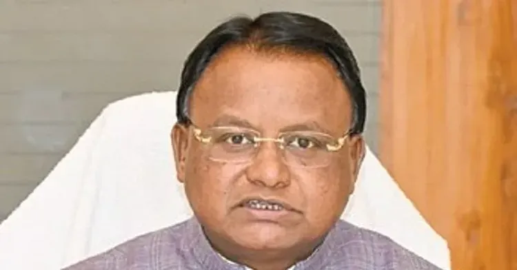 CM Majhi Orders Action Against 128 Absentee Doctors in Odisha