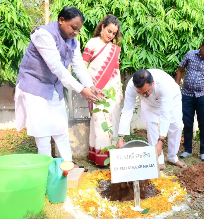 CM Majhi plants tree at residence in Ek Ped Maa Ke Naam drive