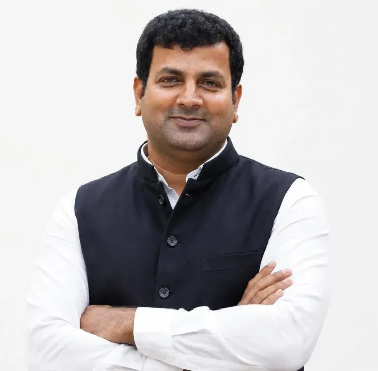 CM Majhi Wishes Satyabadi MLA Om Prakash Mishra on Birthday