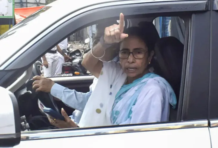 Mamata Banerjee trails by 563 votes in Bhabanipur with 4 rounds left