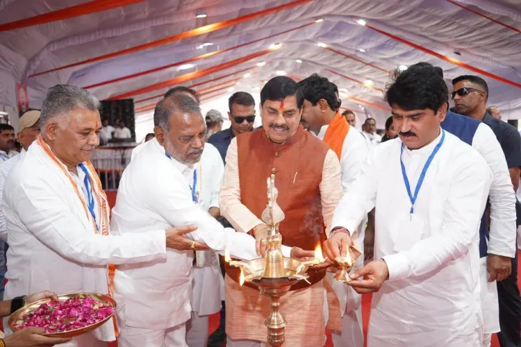 CM Mohan Yadav Holds Farmer Dialogue at Shujalpur College