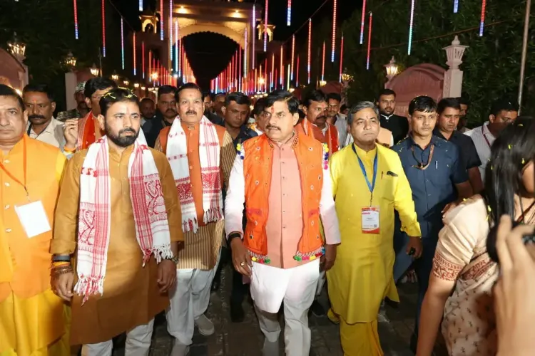 CM Mohan Yadav Offers Prayers at Barwani's Gayatri Shaktipith