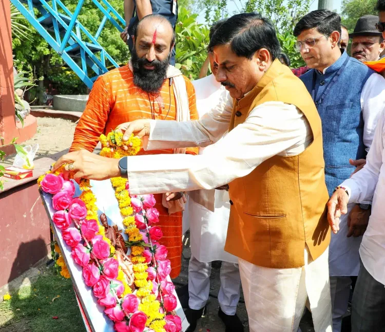 CM Mohan Yadav Pays Tribute to Rani Lakshmibai in Indore