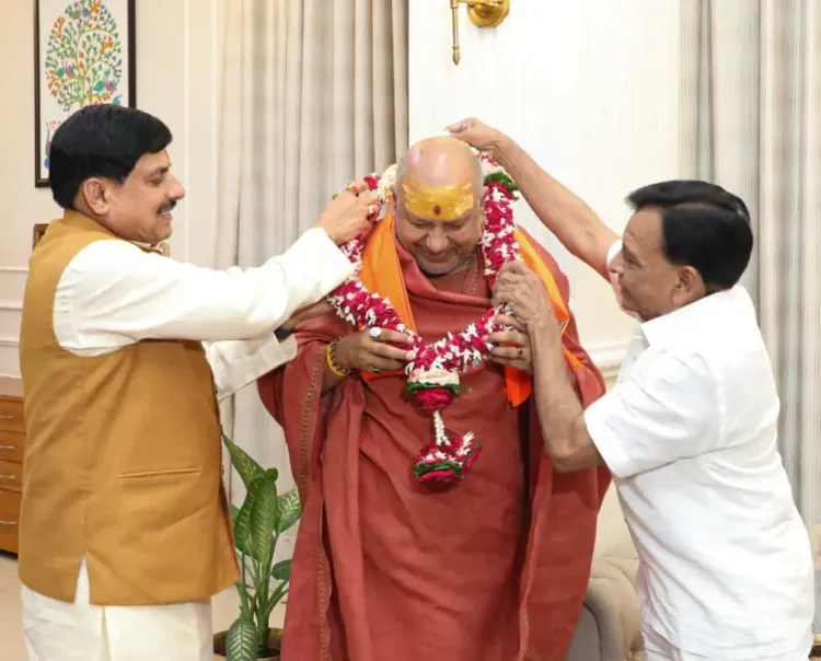 CM Mohan Yadav Receives Blessings from Juna Akhara Saint in Bhopal