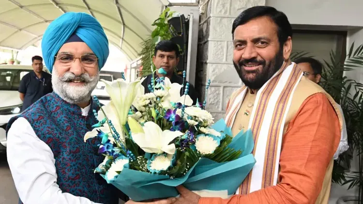 CM Nayab Saini Receives Delhi LG Sandhu at Chandigarh