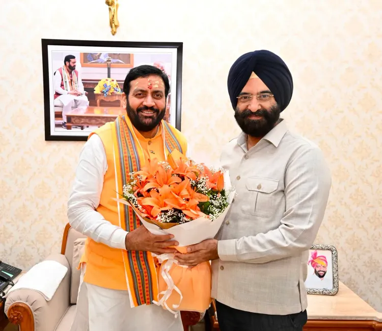 CM Nayab Saini Receives Delhi Minister Sirsa at Chandigarh Residence