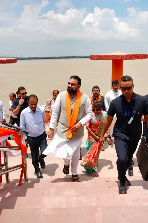 CM Nitish Kumar Inspects Ganga Ghats, Prays for Bihar's Prosperity
