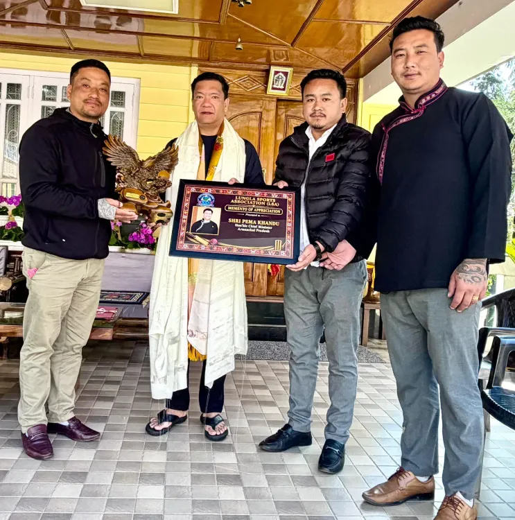 CM Pema Khandu meets Lungla Sports Association of Tawang