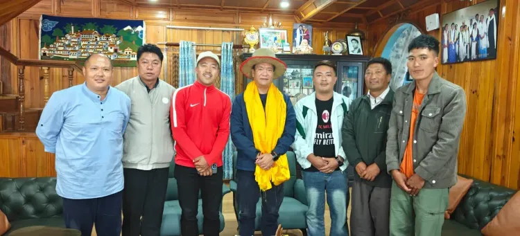 CM Pema Khandu meets Thingbu village reps, discusses development