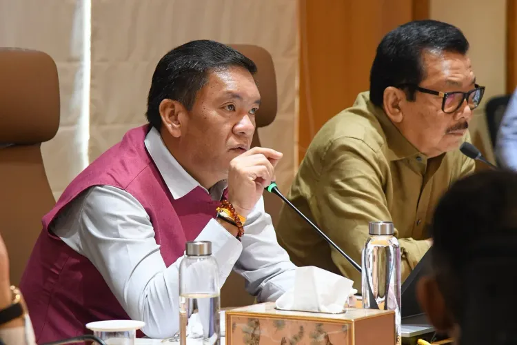 CM Pema Khandu Reviews Arunachal Hydro Power Portfolio