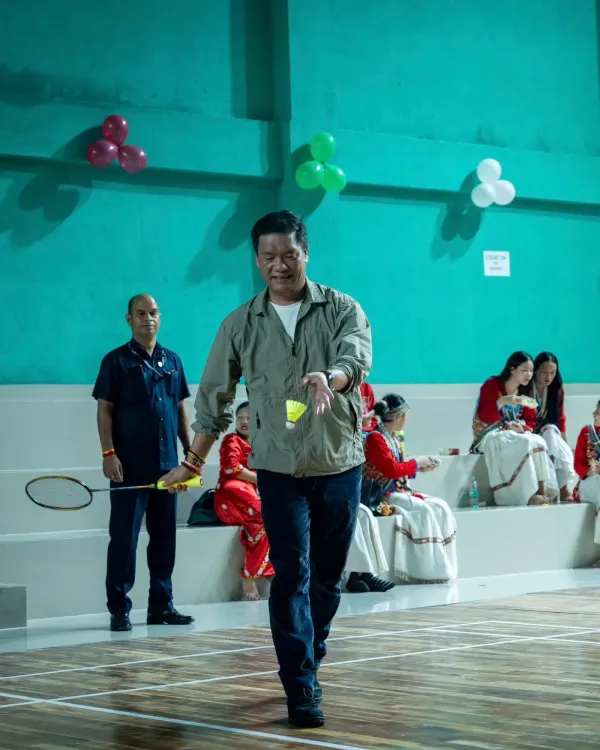 CM Pema Khandu Visits Bhalukpong Badminton Hall, Holds Thrizino-Buragaon Meet
