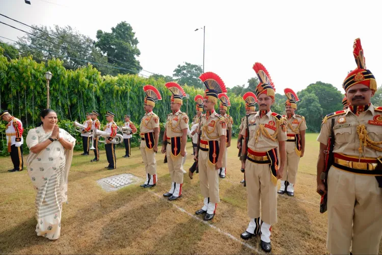CM Rekha Gupta Hoists Flag at Janaseva Sadan on 80th Independence Day