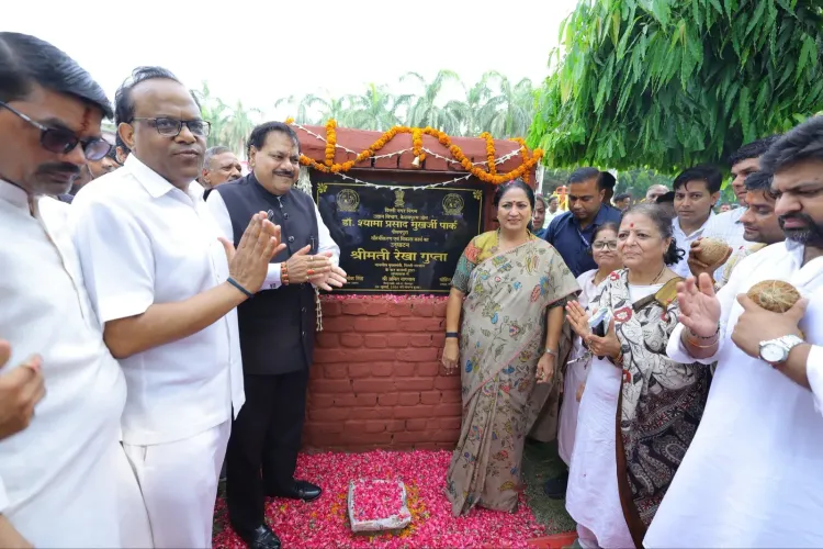 CM Rekha Gupta Inaugurates Parks, Drainage Works in Shalimar Bagh