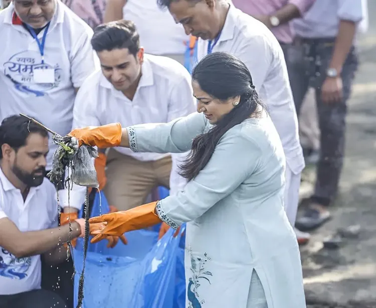 CM Rekha Gupta joins Yamuna ghat mega cleanliness drive