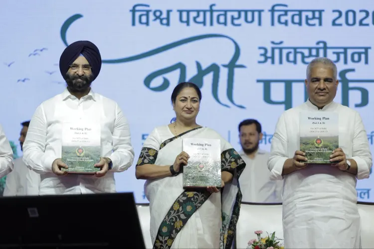 CM Rekha Gupta Launches Mega Plantation Drive, Dedicates 18 Namo Oxygen Parks
