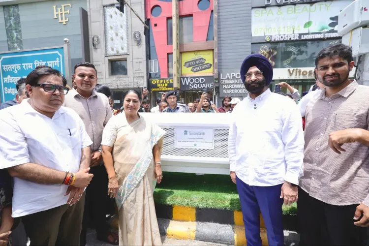 CM Rekha Gupta Reviews Made-in-India Air Purifiers Across Delhi