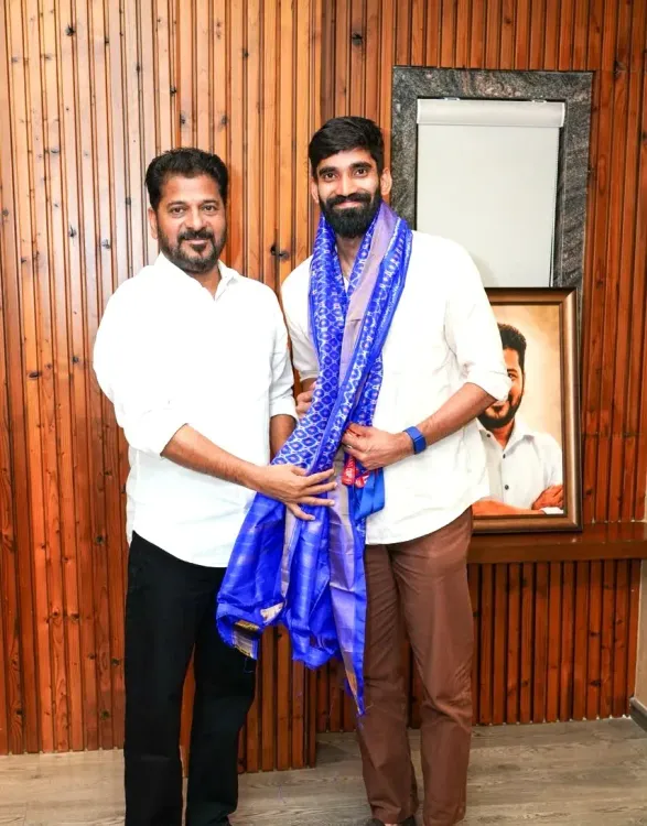 CM Revanth Reddy Congratulates Srikanth on US Open Runner-Up Finish