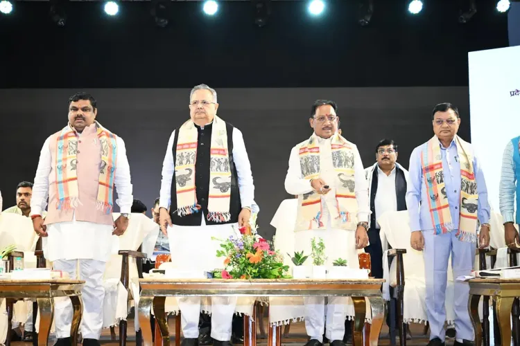 CM Sai Disburses ₹10.90 Cr to Weavers on National Handloom Day