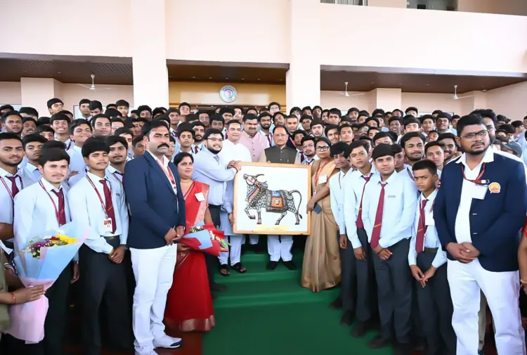 CM Sai Hails Bhilai Students' Chhattisgarh Assembly Visit