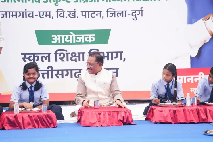 CM Sai joins students for 'Nyota Bhoj' at Durg school fest