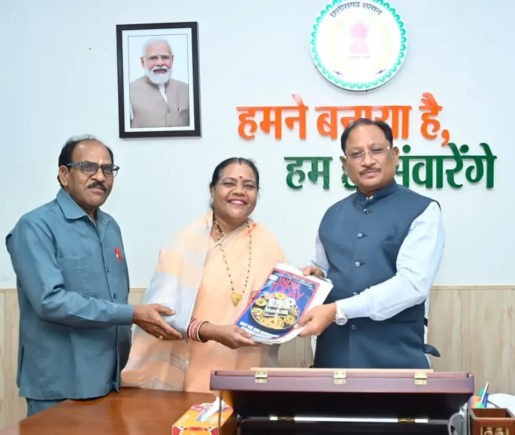 CM Sai Meets Padma Shri Folk Singer Usha Barle in Raipur