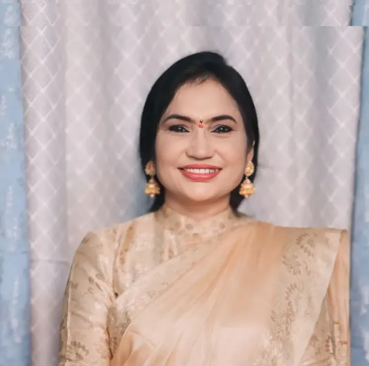 CM Sai Wishes Mona Sen on Birthday