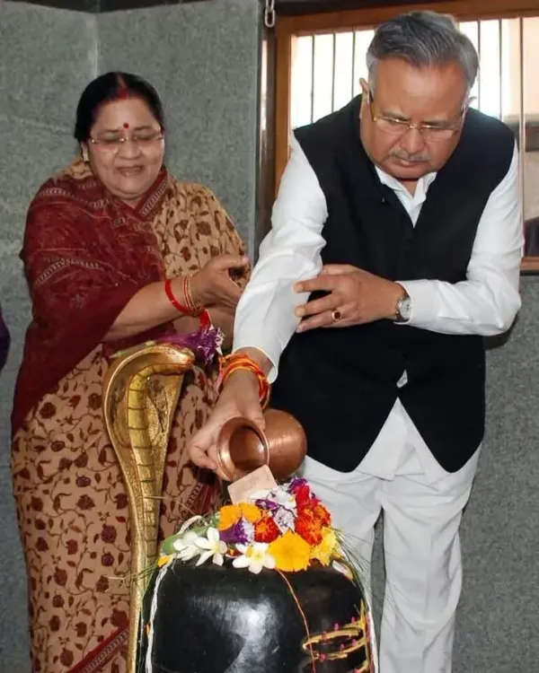 CM Sai Wishes Raman Singh on 47th Wedding Anniversary