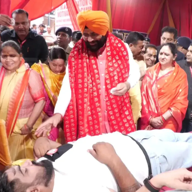 CM Saini joins blood donors at Mansa Devi Temple camp