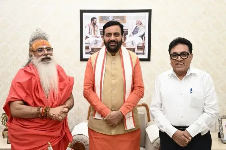 CM Saini Meets Spiritual Leader Swami Dharmadev at Chandigarh Residence