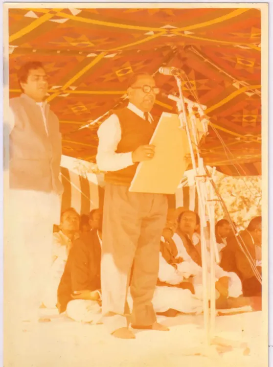 CM Saini Pays Tribute to Panipat's Five-Time MLA Fateh Chand Vij