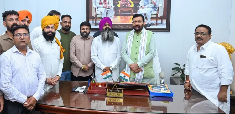 CM Saini Welcomes Punjab's Tarn Taran Joiners to BJP