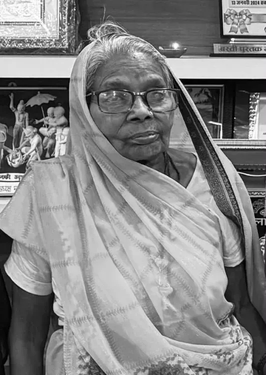 CM Samrat Choudhary Condoles Death of Harish Dwivedi's Mother