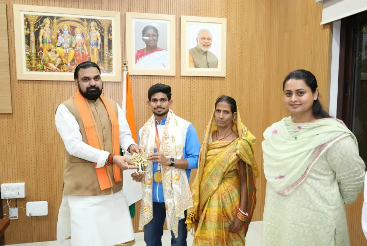 CM Samrat Choudhary meets Bihar para-athlete Shailesh Kumar